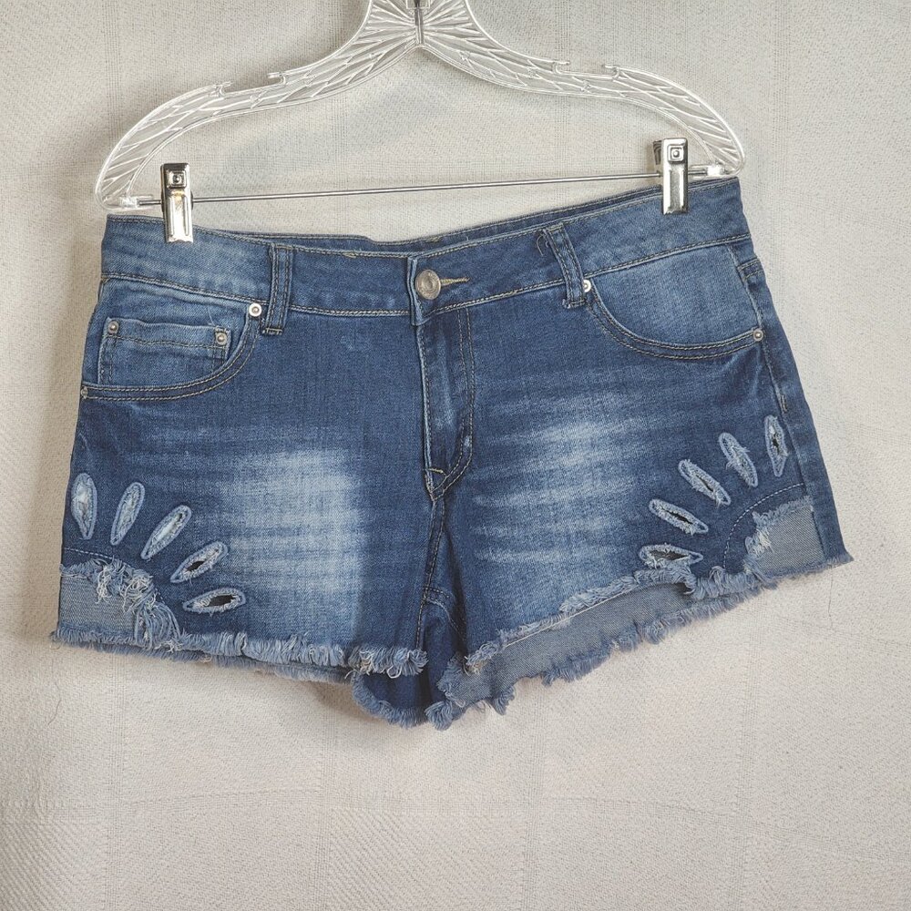 Rue21 Medium Wash Sunshine Cut Out Cotton Poly Viscose Span Cut Off Shorts Sz 12 - Picture 3 of 16